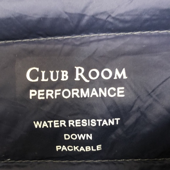 down filled vest with stow bag. Charcoal gray. Size M - Picture 6 of 8